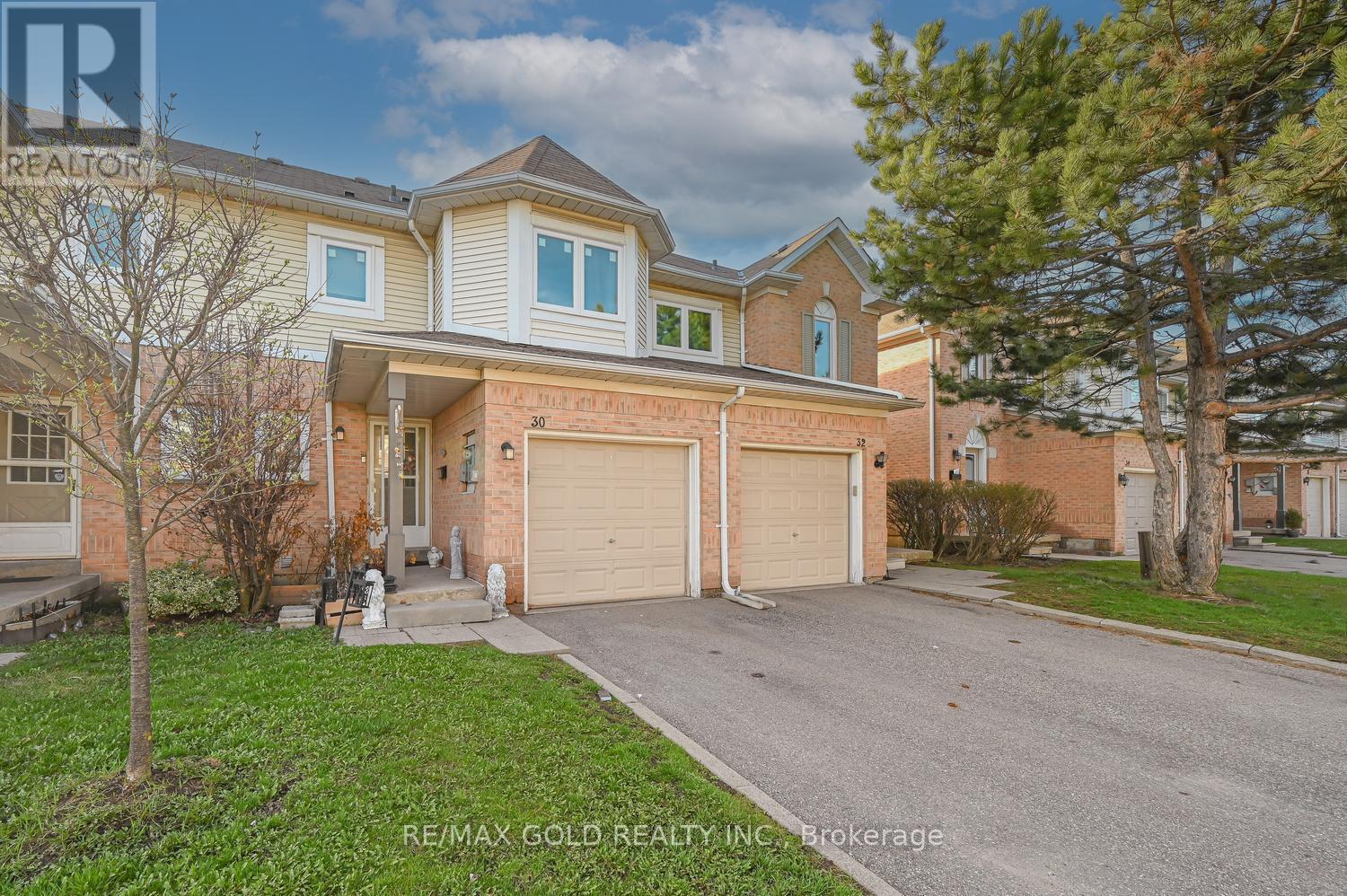 30 WICKSTEAD COURT, Brampton (Sandringham-Wellington), Ontario, L6R1N8 — Photo 3