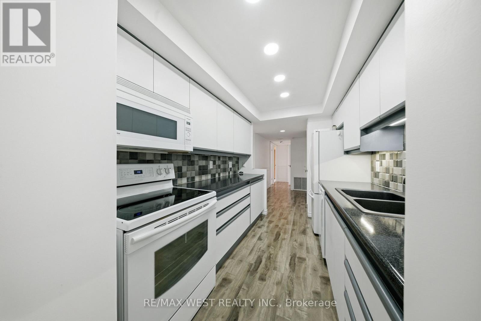 1709 - 1300 BLOOR STREET, Mississauga (Applewood), Ontario, L4Y3Z2 — Photo 5