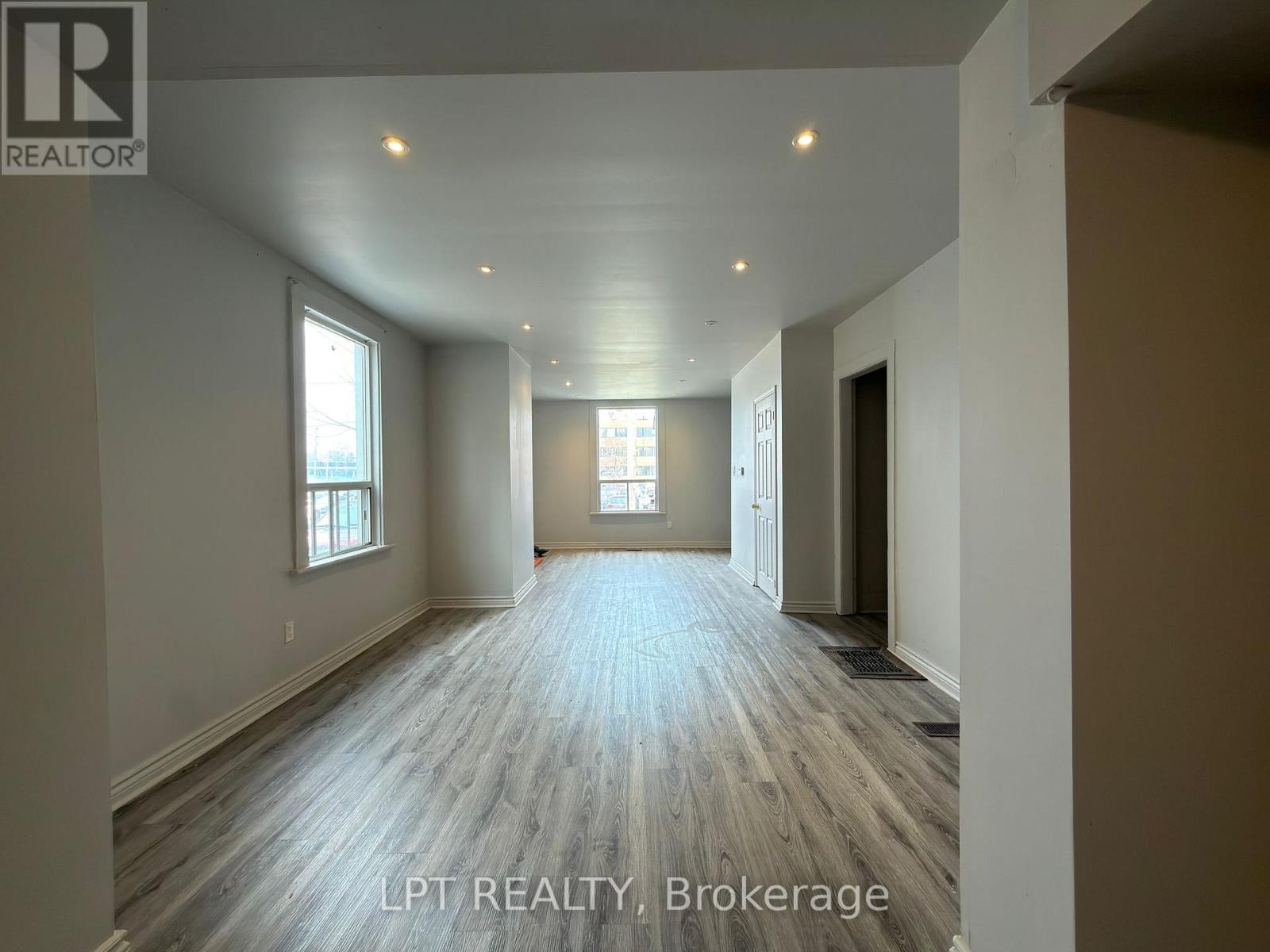 37 ELIZABETH STREET N, Brampton (Downtown Brampton), Ontario, L6X1S3 — Photo 7