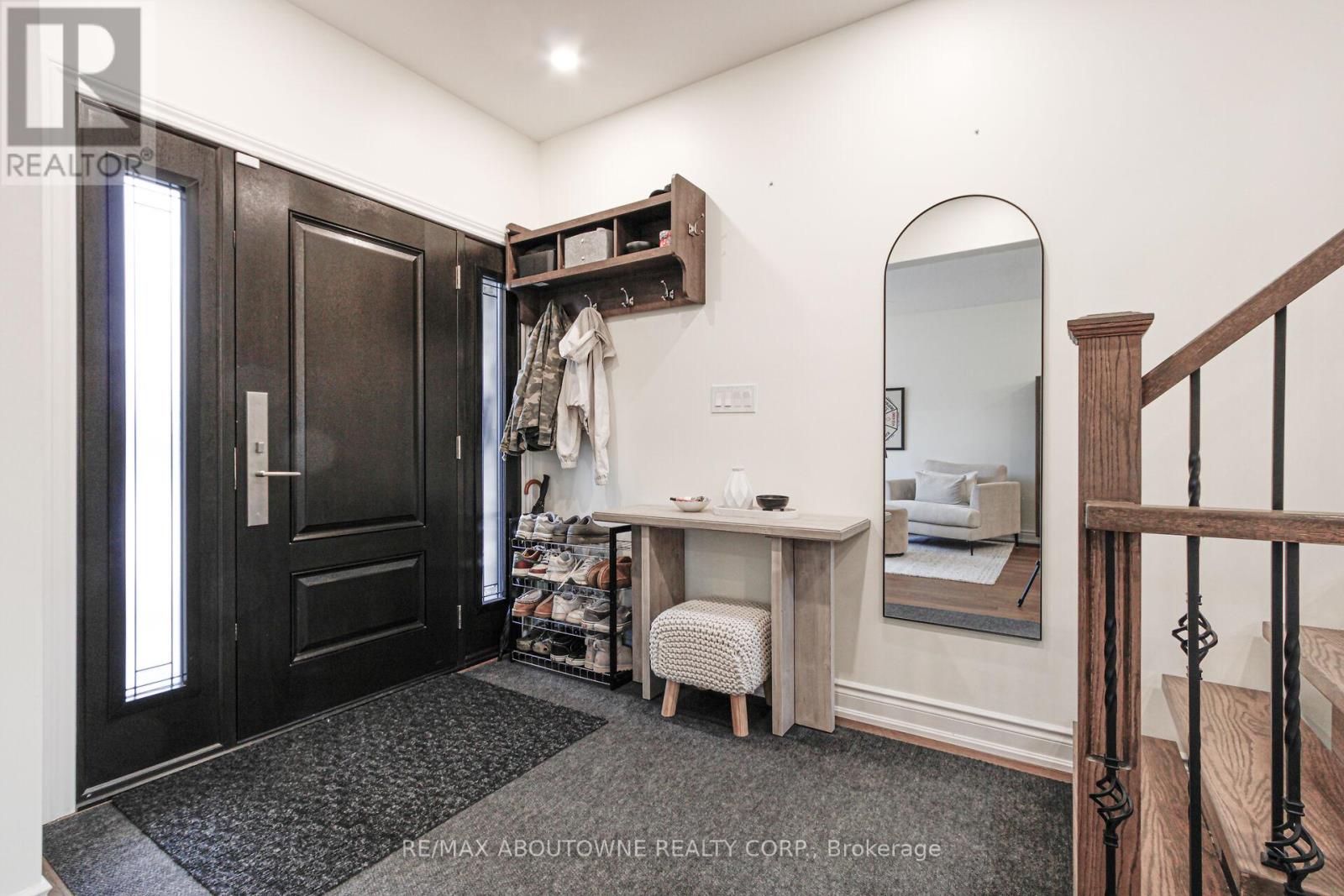 3301 NADINE CRESCENT, Mississauga (Mississauga Valleys), Ontario, L5A3L4 — Photo 3