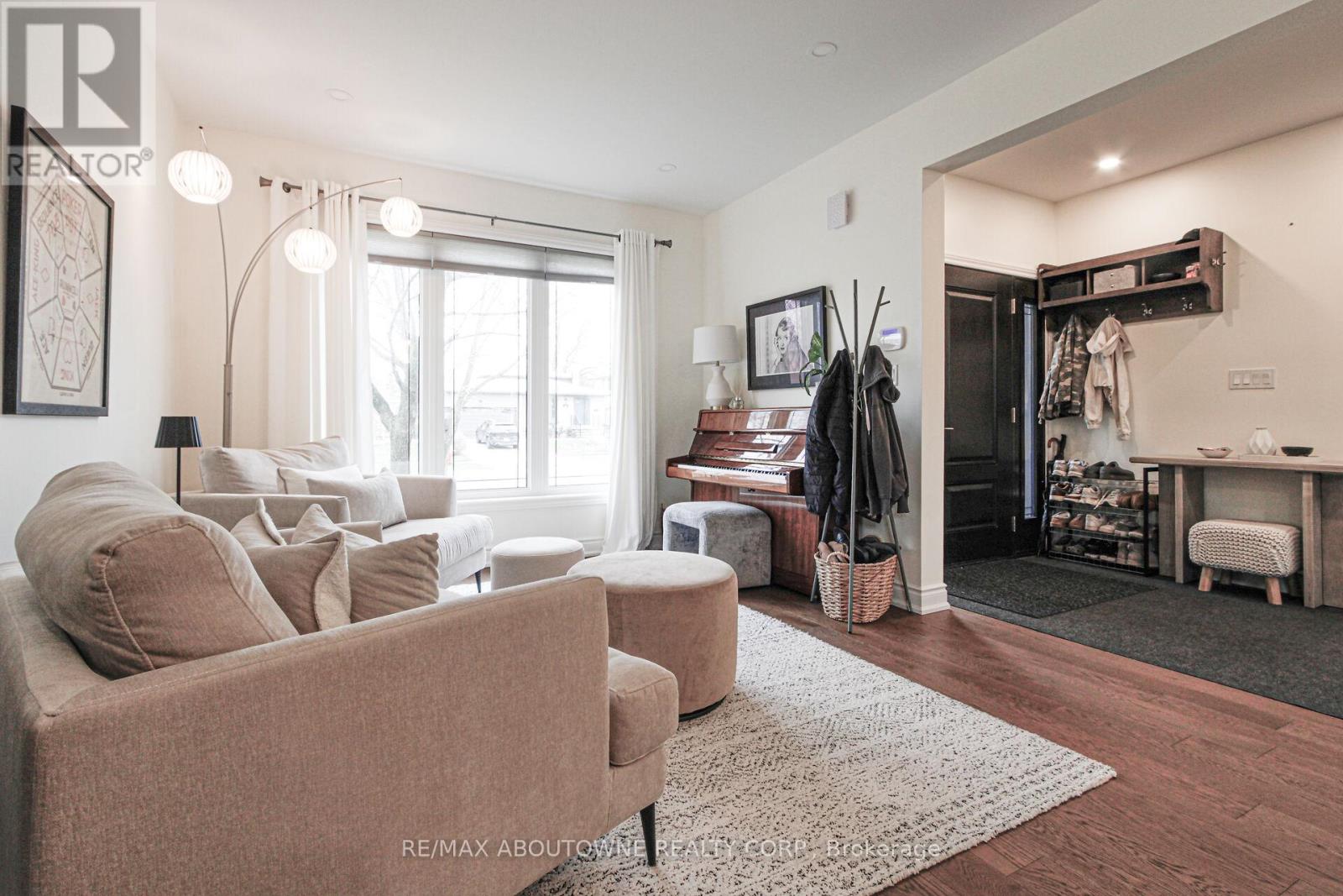 3301 NADINE CRESCENT, Mississauga (Mississauga Valleys), Ontario, L5A3L4 — Photo 6