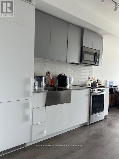 1220 - 270 DUFFERIN STREET, Toronto (South Parkdale), Ontario, M6K0H8 — Photo 3