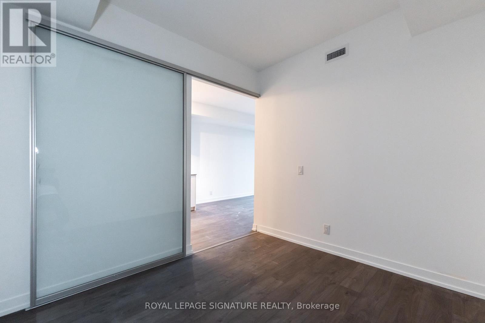 1220 - 270 DUFFERIN STREET, Toronto (South Parkdale), Ontario, M6K0H8 — Photo 5