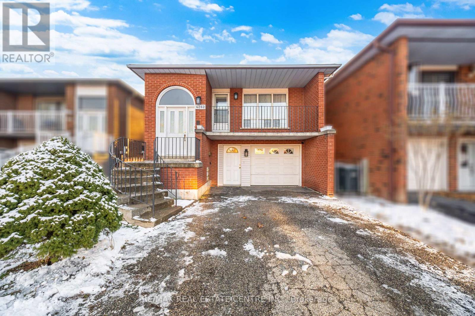 4262 POLTAVA CRESCENT, Mississauga (Rathwood), Ontario, L4W3C2 — Photo 2