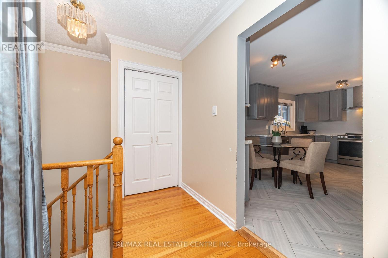 4262 POLTAVA CRESCENT, Mississauga (Rathwood), Ontario, L4W3C2 — Photo 5