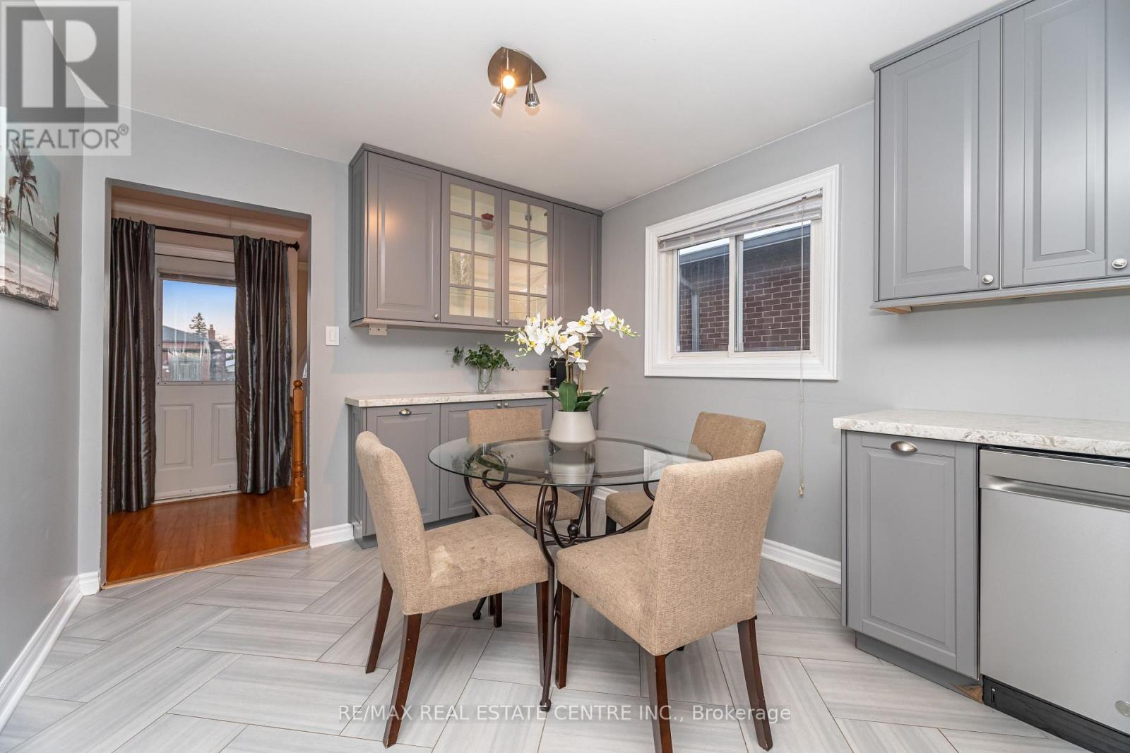 4262 POLTAVA CRESCENT, Mississauga (Rathwood), Ontario, L4W3C2 — Photo 6