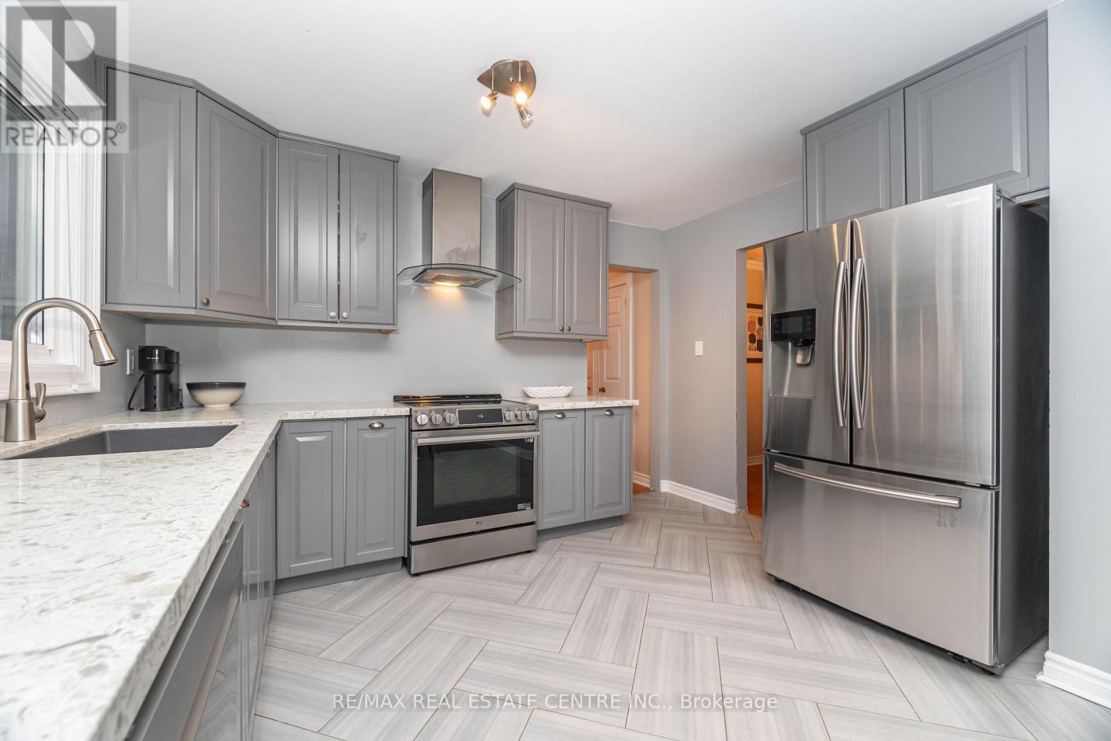 4262 POLTAVA CRESCENT, Mississauga (Rathwood), Ontario, L4W3C2 — Photo 9