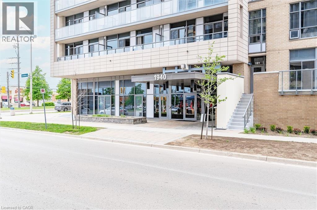 1940 IRONSTONE Drive Unit# 219, Burlington, Ontario, L7L0E4 — Photo 2