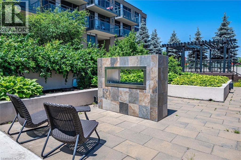 1940 IRONSTONE Drive Unit# 219, Burlington, Ontario, L7L0E4 — Photo 37