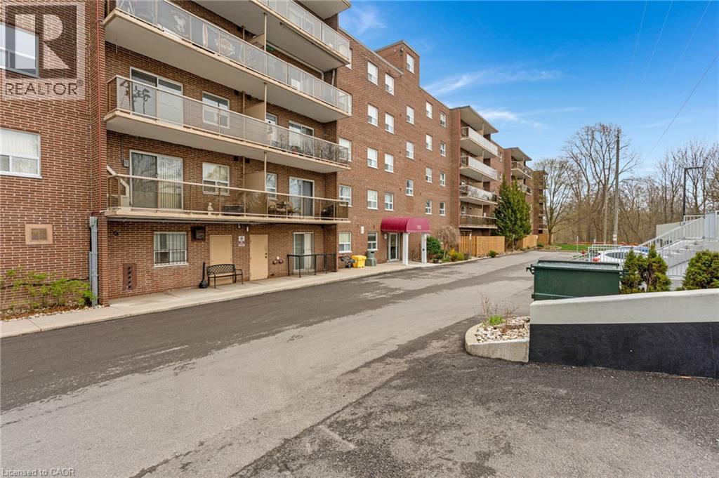 793 COLBORNE Street Unit# 114, Brantford, Ontario, N3S7J3 — Photo 31