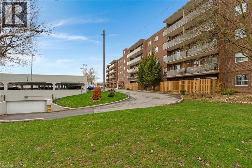 793 COLBORNE Street Unit# 114, Brantford, Ontario, N3S7J3 — Photo 33