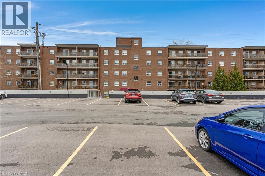 793 COLBORNE Street Unit# 114, Brantford, Ontario, N3S7J3 — Photo 35