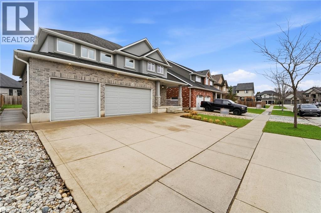 152 JUNO Crescent, Woodstock, Ontario, N4T0A9 — Photo 2