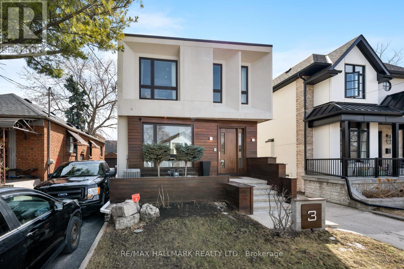 3 JUDITH DRIVE, Toronto (East York), Ontario, M4J2R8 — Photo 2