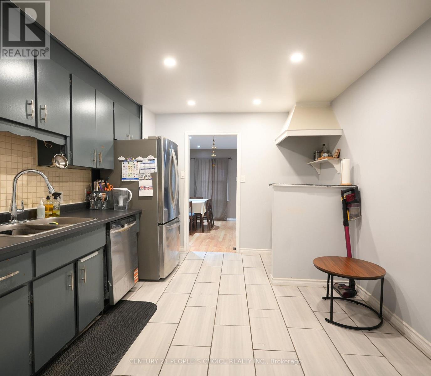 150 SPEARS STREET, TORONTO STREET, Toronto (Rockcliffe-Smythe), Ontario, M6N3X7 — Photo 5