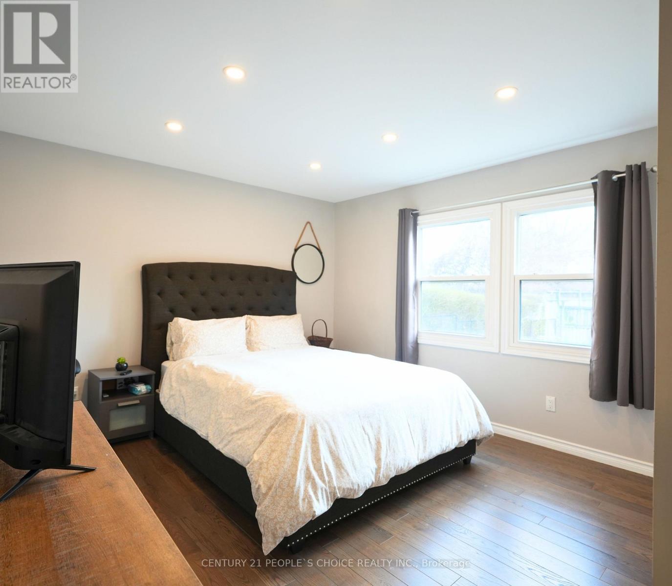 150 SPEARS STREET, TORONTO STREET, Toronto (Rockcliffe-Smythe), Ontario, M6N3X7 — Photo 6