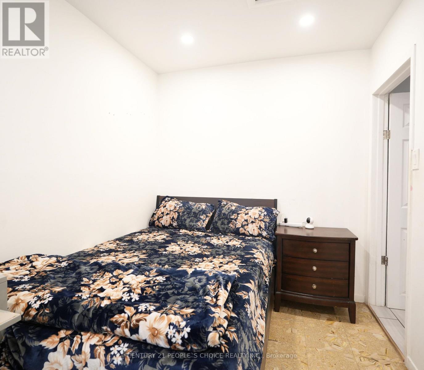 150 SPEARS STREET, TORONTO STREET, Toronto (Rockcliffe-Smythe), Ontario, M6N3X7 — Photo 9