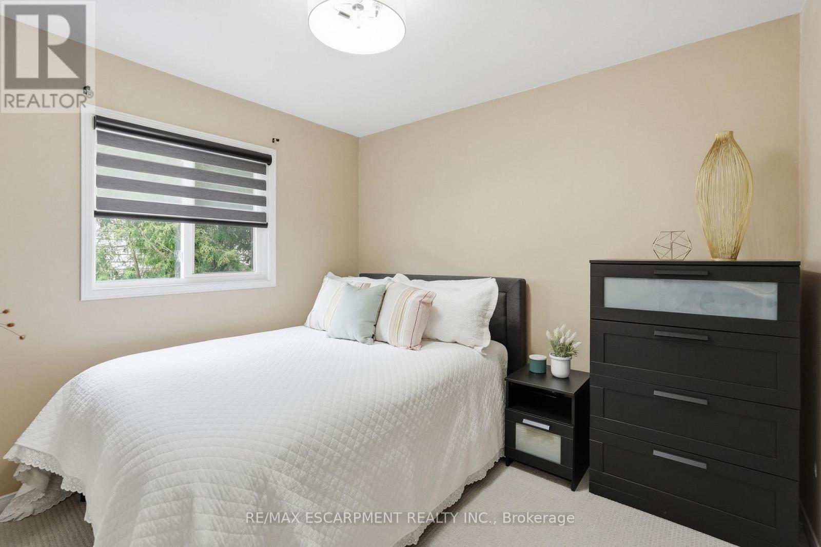 6 WOODCROFT CRESCENT, Hamilton (Waterdown), Ontario, L8B0H1 — Photo 26