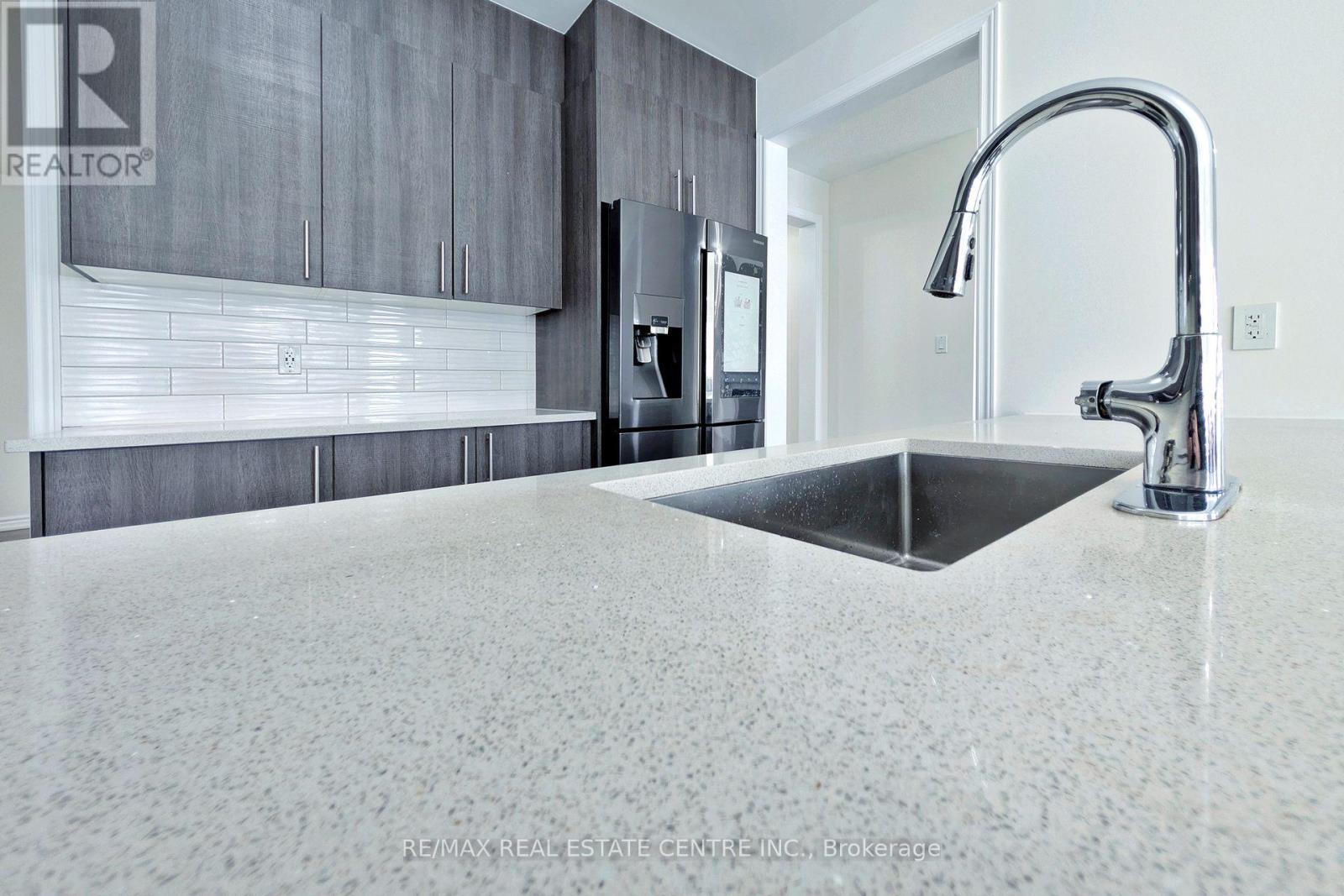 187 LYLE DRIVE, Clarington (Bowmanville), Ontario, L1C0V6 — Photo 16