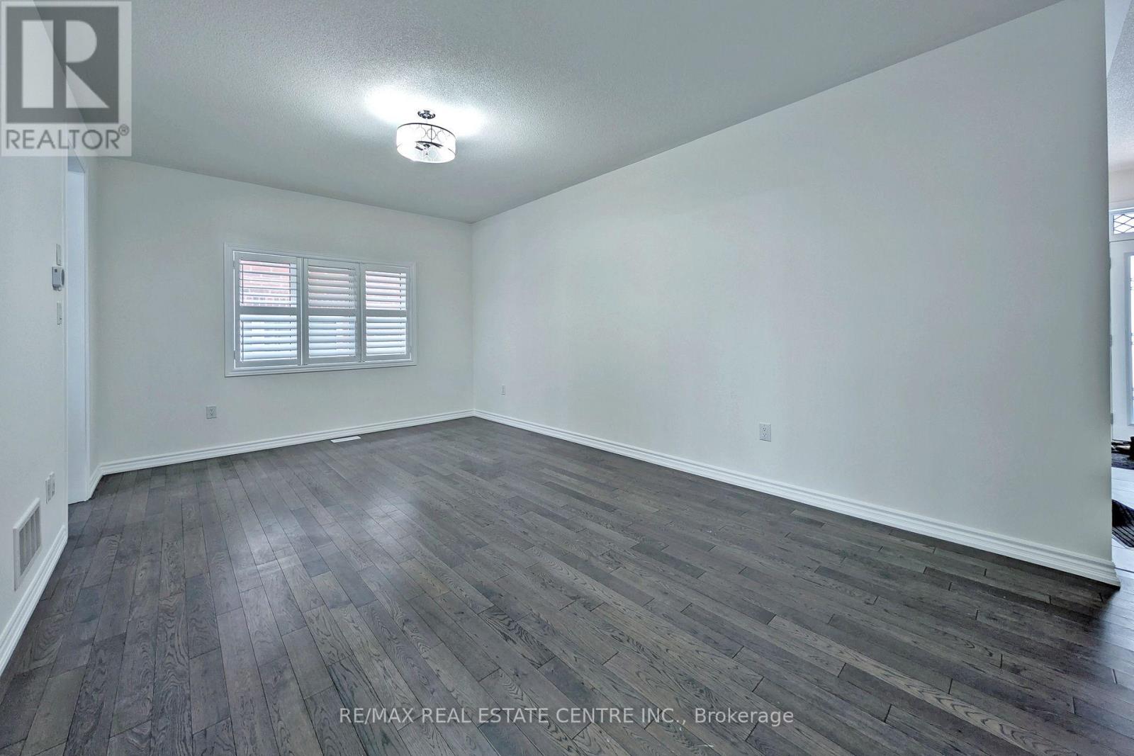 187 LYLE DRIVE, Clarington (Bowmanville), Ontario, L1C0V6 — Photo 5