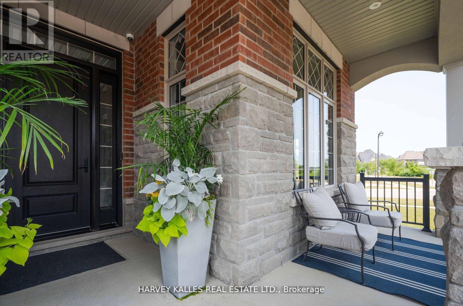 4 LARKIN AVENUE, King (Nobleton), Ontario, L7B0N8 — Photo 4