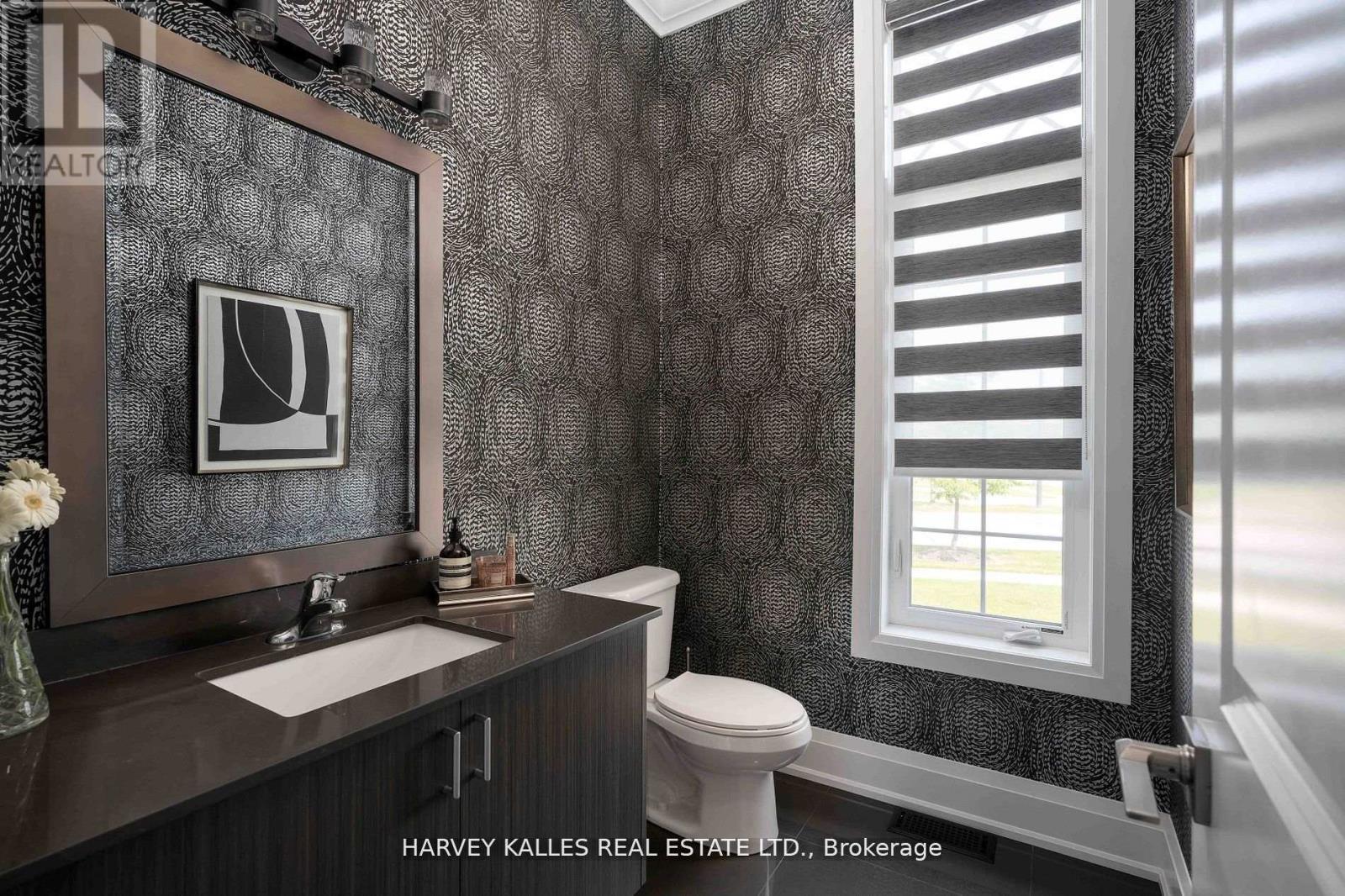 4 LARKIN AVENUE, King (Nobleton), Ontario, L7B0N8 — Photo 8