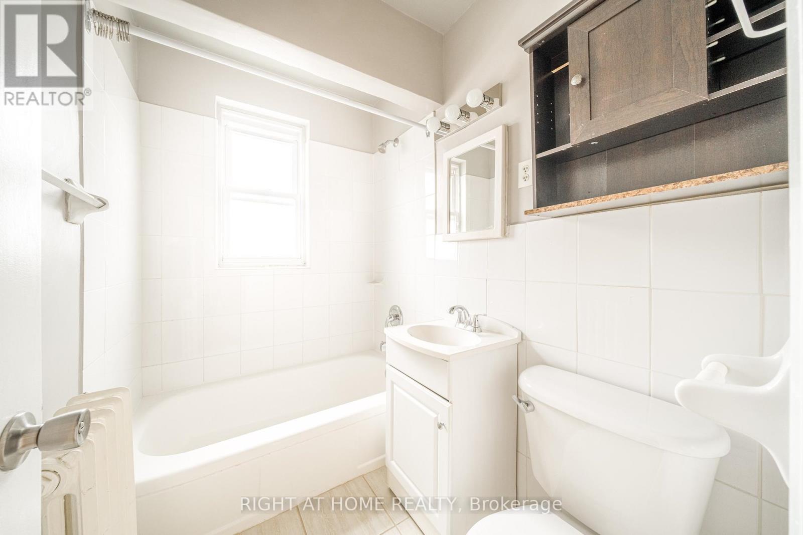 4 - 340 LAKESHORE ROAD W, Mississauga (Port Credit), Ontario, L5H1H1 — Photo 13