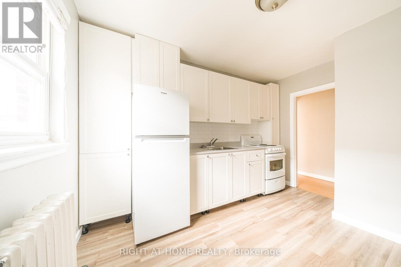 4 - 340 LAKESHORE ROAD W, Mississauga (Port Credit), Ontario, L5H1H1 — Photo 8