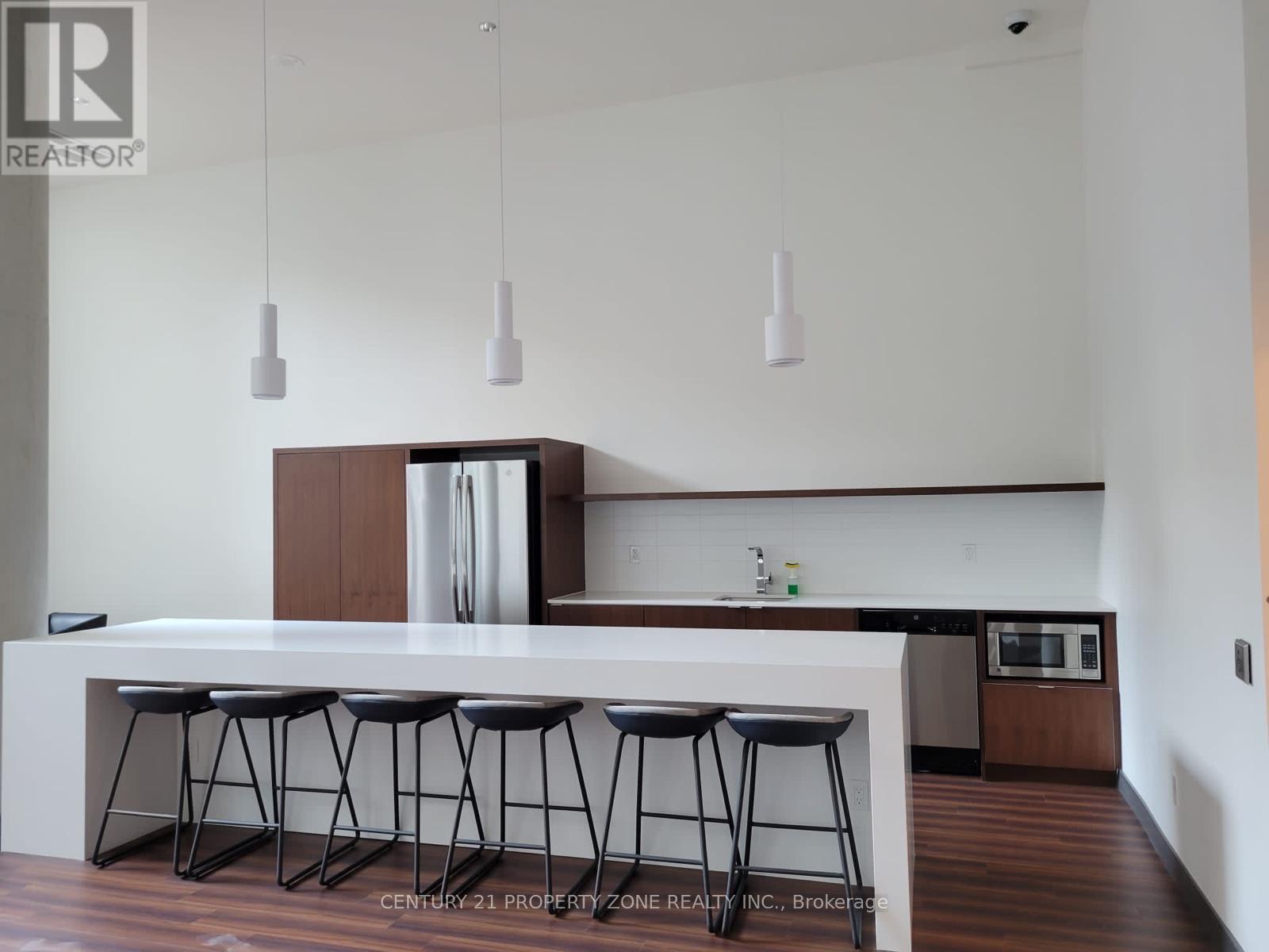 820 - 120 VARNA DRIVE, Toronto (Englemount-Lawrence), Ontario, M6A0B3 — Photo 5