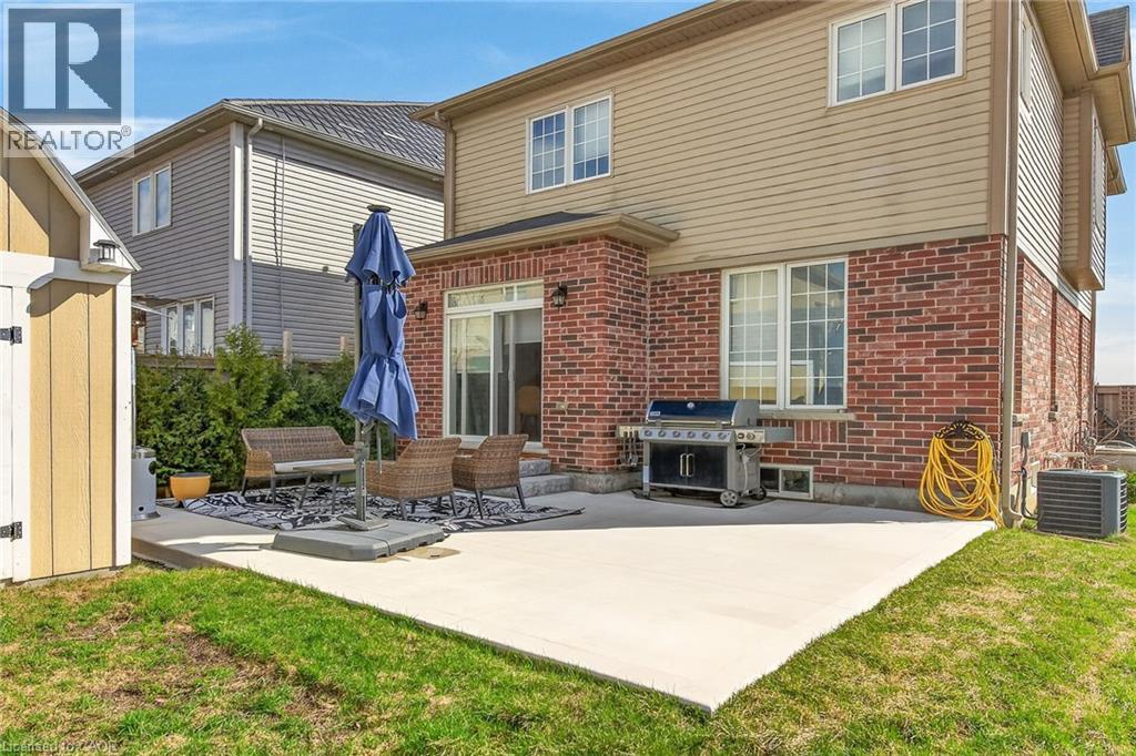 370 WINDWOOD Drive, Binbrook, Ontario, L0R1C0 — Photo 33