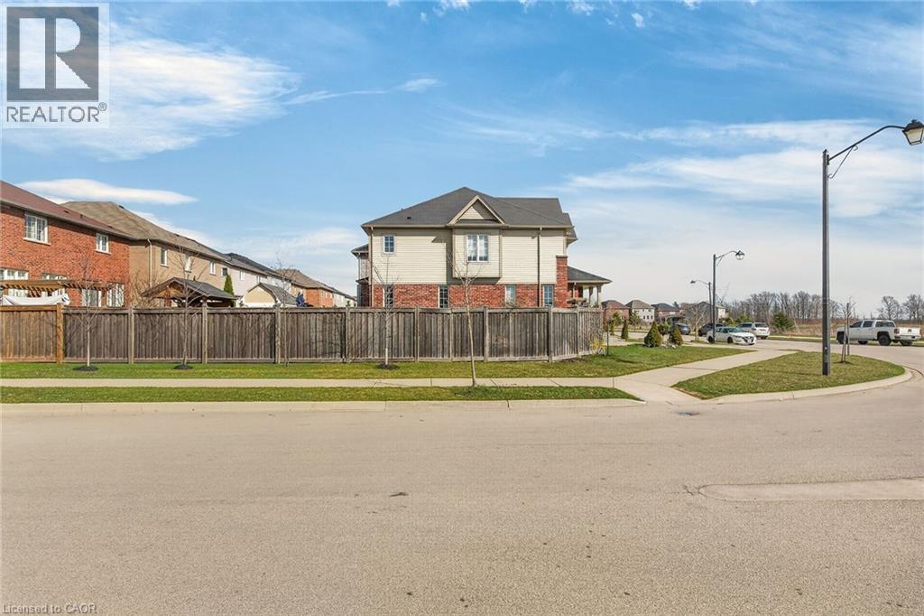 370 WINDWOOD Drive, Binbrook, Ontario, L0R1C0 — Photo 38