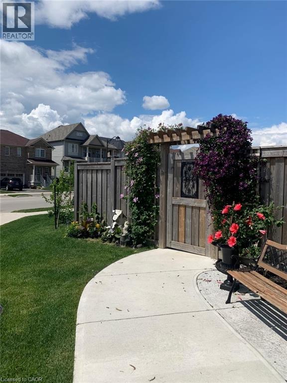 370 WINDWOOD Drive, Binbrook, Ontario, L0R1C0 — Photo 40