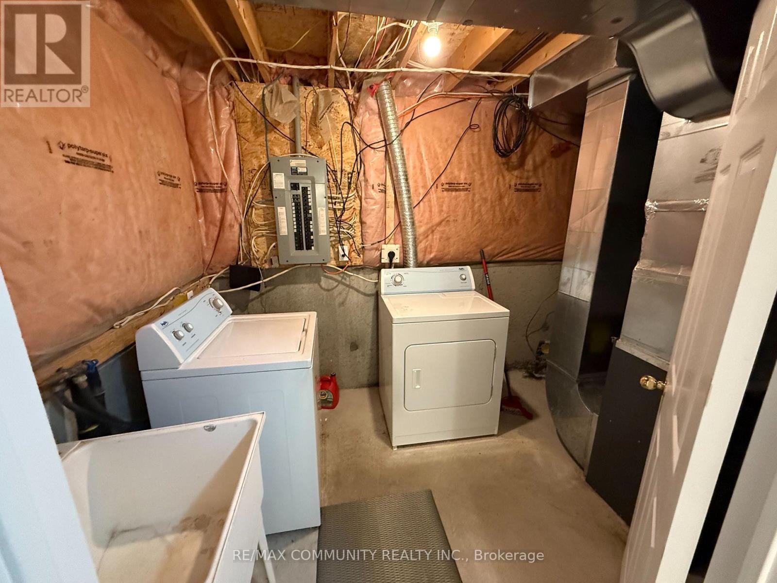 LOWER - 27 BOBOLINK AVENUE, Toronto (Rouge), Ontario, M1X1Y6 — Photo 2