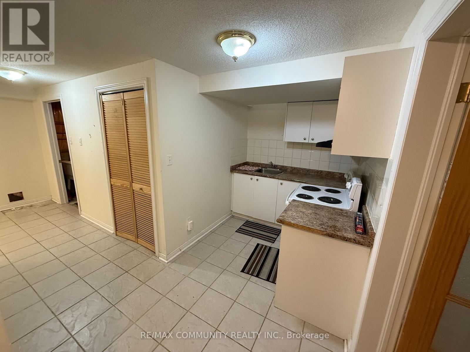 LOWER - 27 BOBOLINK AVENUE, Toronto (Rouge), Ontario, M1X1Y6 — Photo 4