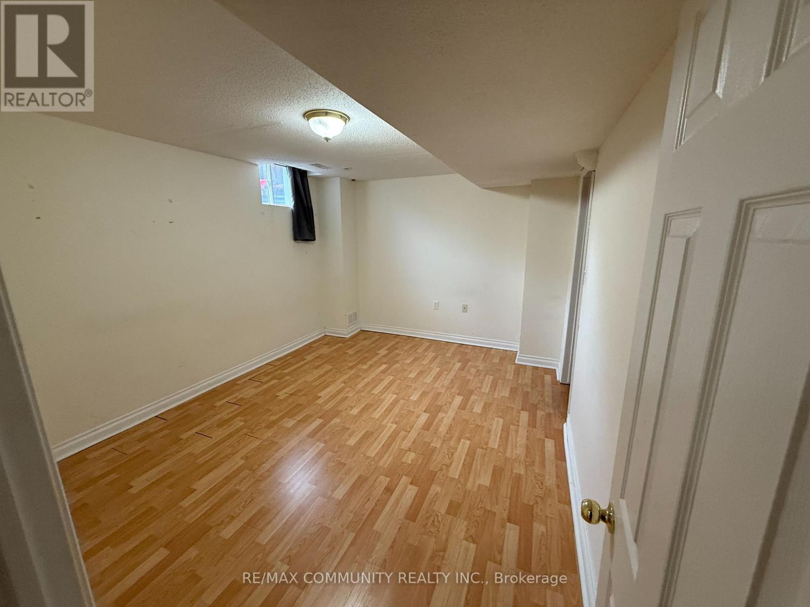 LOWER - 27 BOBOLINK AVENUE, Toronto (Rouge), Ontario, M1X1Y6 — Photo 5