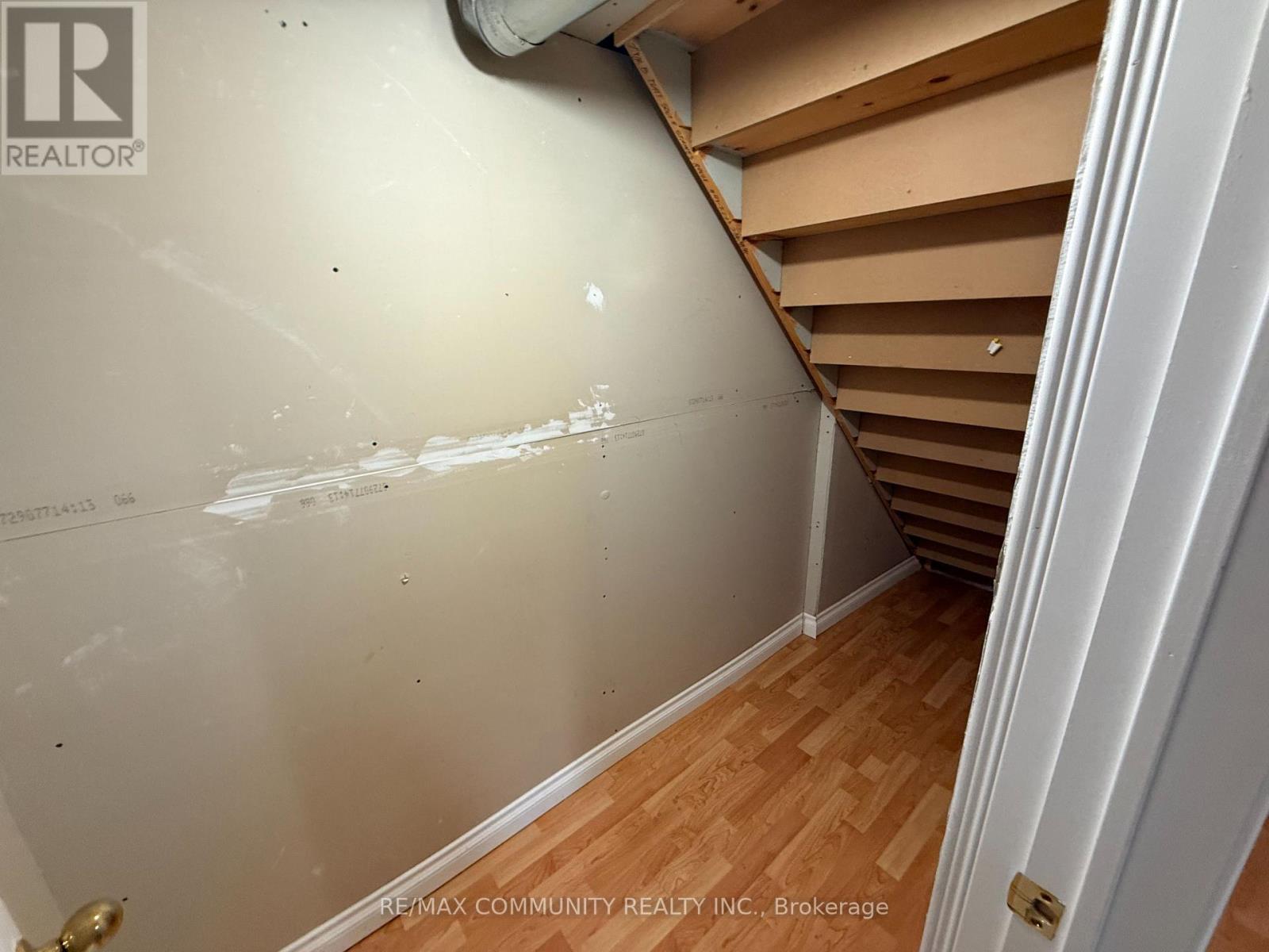 LOWER - 27 BOBOLINK AVENUE, Toronto (Rouge), Ontario, M1X1Y6 — Photo 6