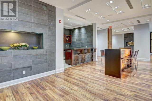 2102 - 310 BURNHAMTHORPE ROAD W, Mississauga (City Centre), Ontario, L5B4P9 — Photo 12