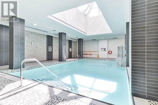 2102 - 310 BURNHAMTHORPE ROAD W, Mississauga (City Centre), Ontario, L5B4P9 — Photo 8