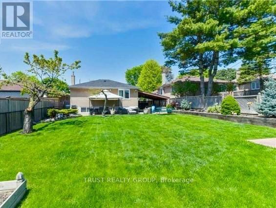 9 DEL RIA DRIVE, Toronto (Maple Leaf), Ontario, M6L1L9 — Photo 4