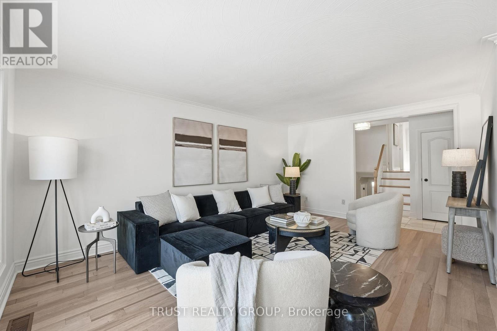 9 DEL RIA DRIVE, Toronto (Maple Leaf), Ontario, M6L1L9 — Photo 9