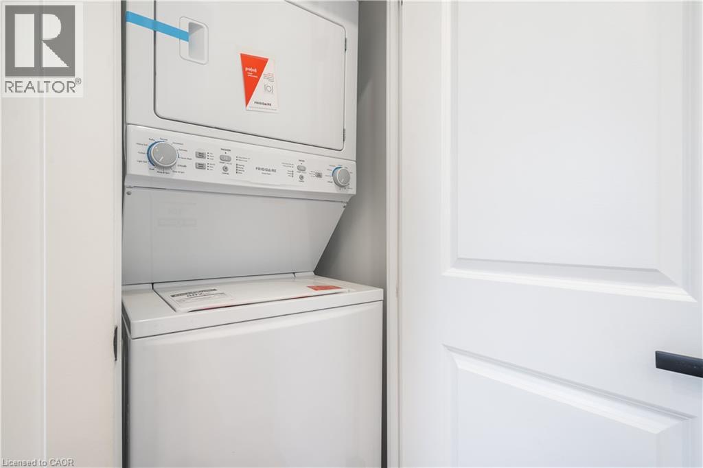 204 BALSAM Avenue S, Hamilton, Ontario, L8M3B8 — Photo 17