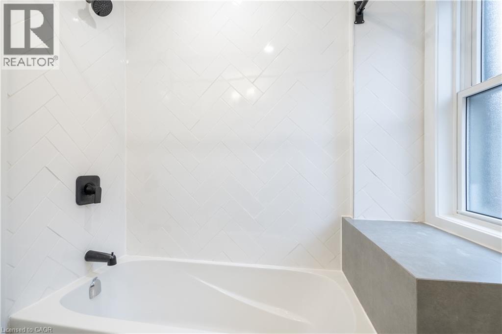 204 BALSAM Avenue S, Hamilton, Ontario, L8M3B8 — Photo 21
