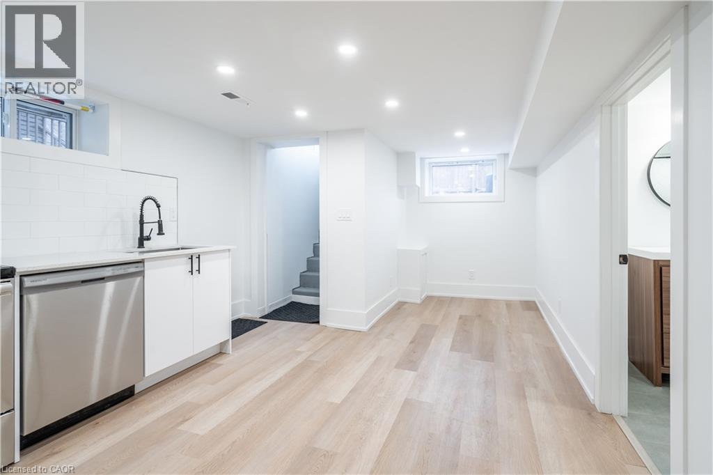 204 BALSAM Avenue S, Hamilton, Ontario, L8M3B8 — Photo 36