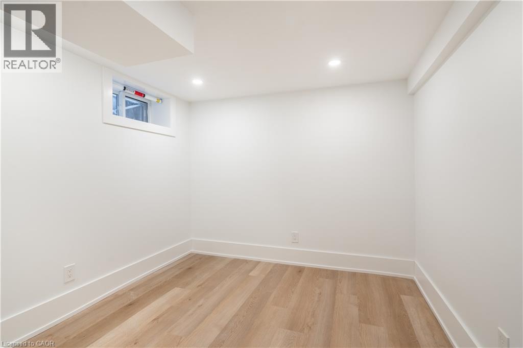 204 BALSAM Avenue S, Hamilton, Ontario, L8M3B8 — Photo 42