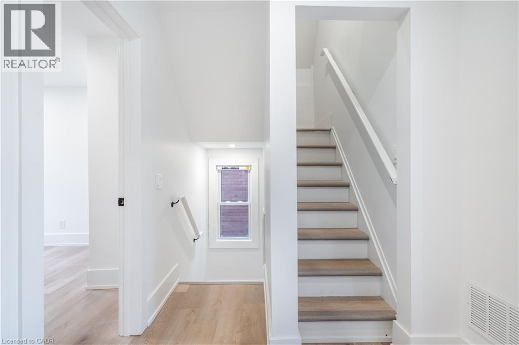 204 BALSAM Avenue S, Hamilton, Ontario, L8M3B8 — Photo 18