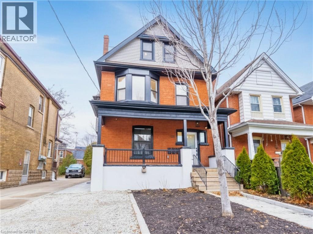 204 BALSAM Avenue S, Hamilton, Ontario, L8M3B8 — Photo 2