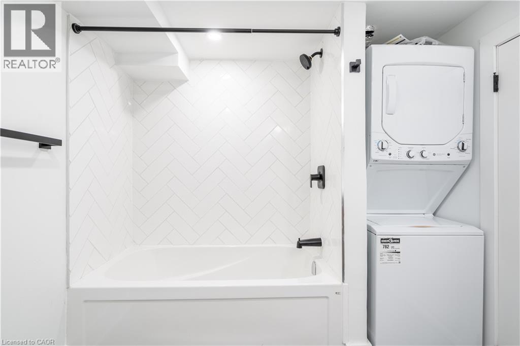 204 BALSAM Avenue S, Hamilton, Ontario, L8M3B8 — Photo 43