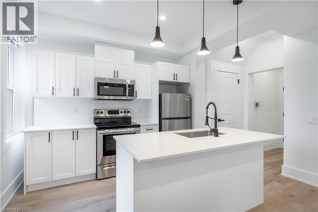 204 BALSAM Avenue S, Hamilton, Ontario, L8M3B8 — Photo 7