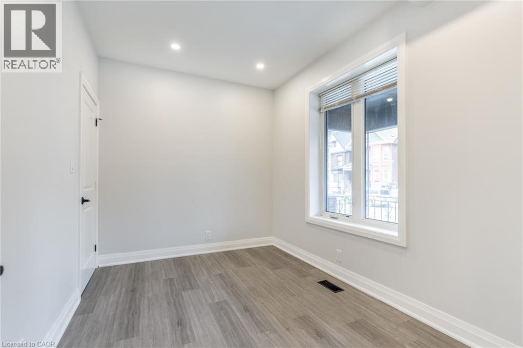 536 CANNON Street E, Hamilton, Ontario, L8L2E9 — Photo 7