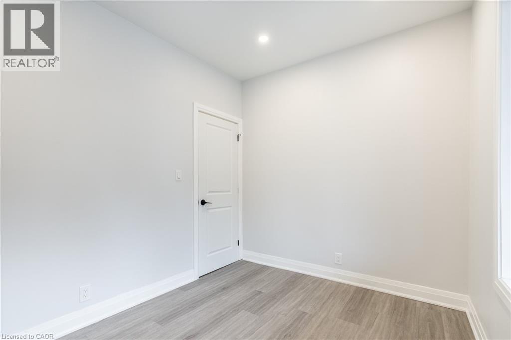 536 CANNON Street E, Hamilton, Ontario, L8L2E9 — Photo 10